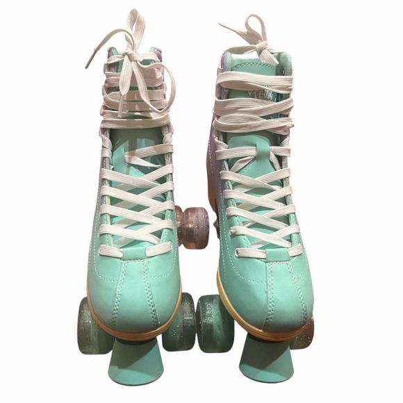 Purple and Green Roller Skates - Picture 7 of 8
